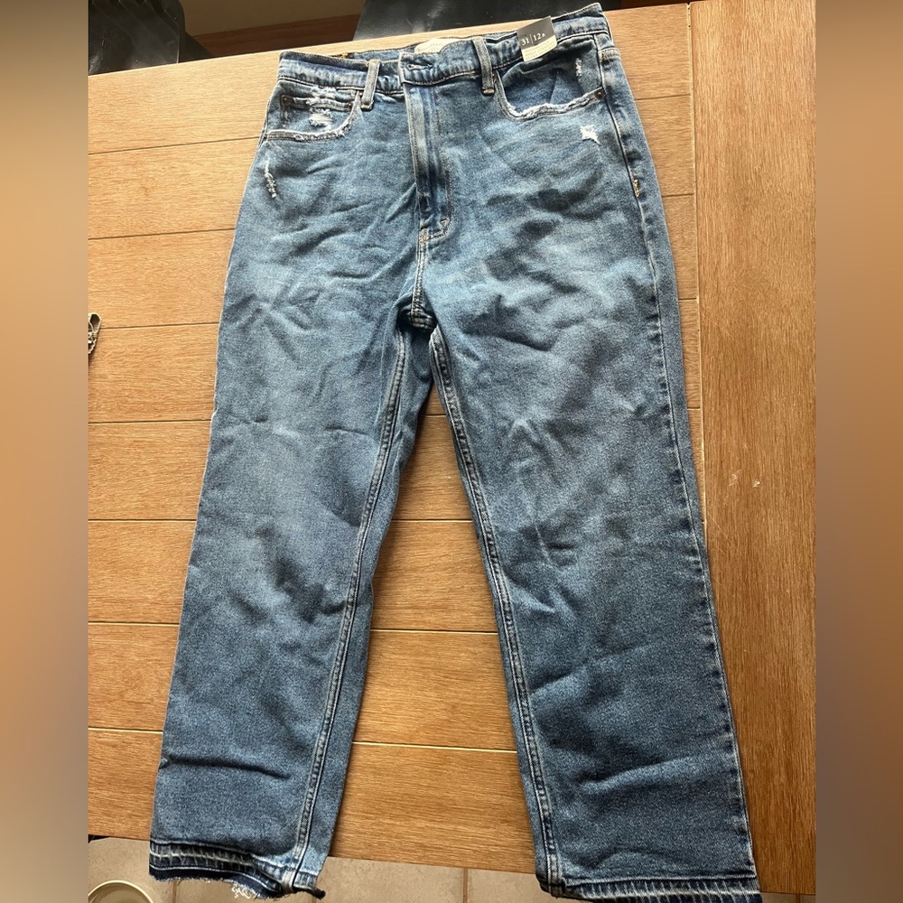 NWT Abercrombie & Fitch Ankle Straight Ultra High Rise Jeans SIZE 31